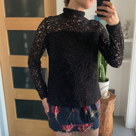 JUDITH & CHARLES black lace top size 8 - Picture 12 of 13